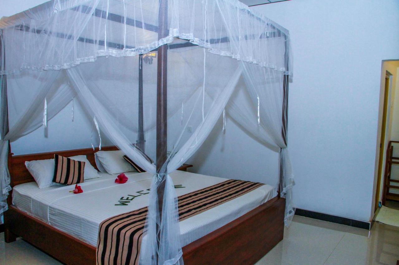 Nimsara Lodge Szigirija Kültér fotó