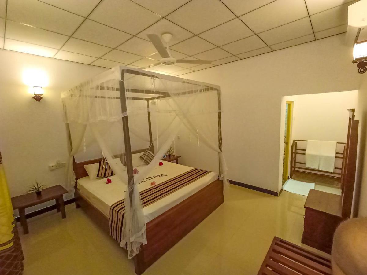 Nimsara Lodge Szigirija Kültér fotó